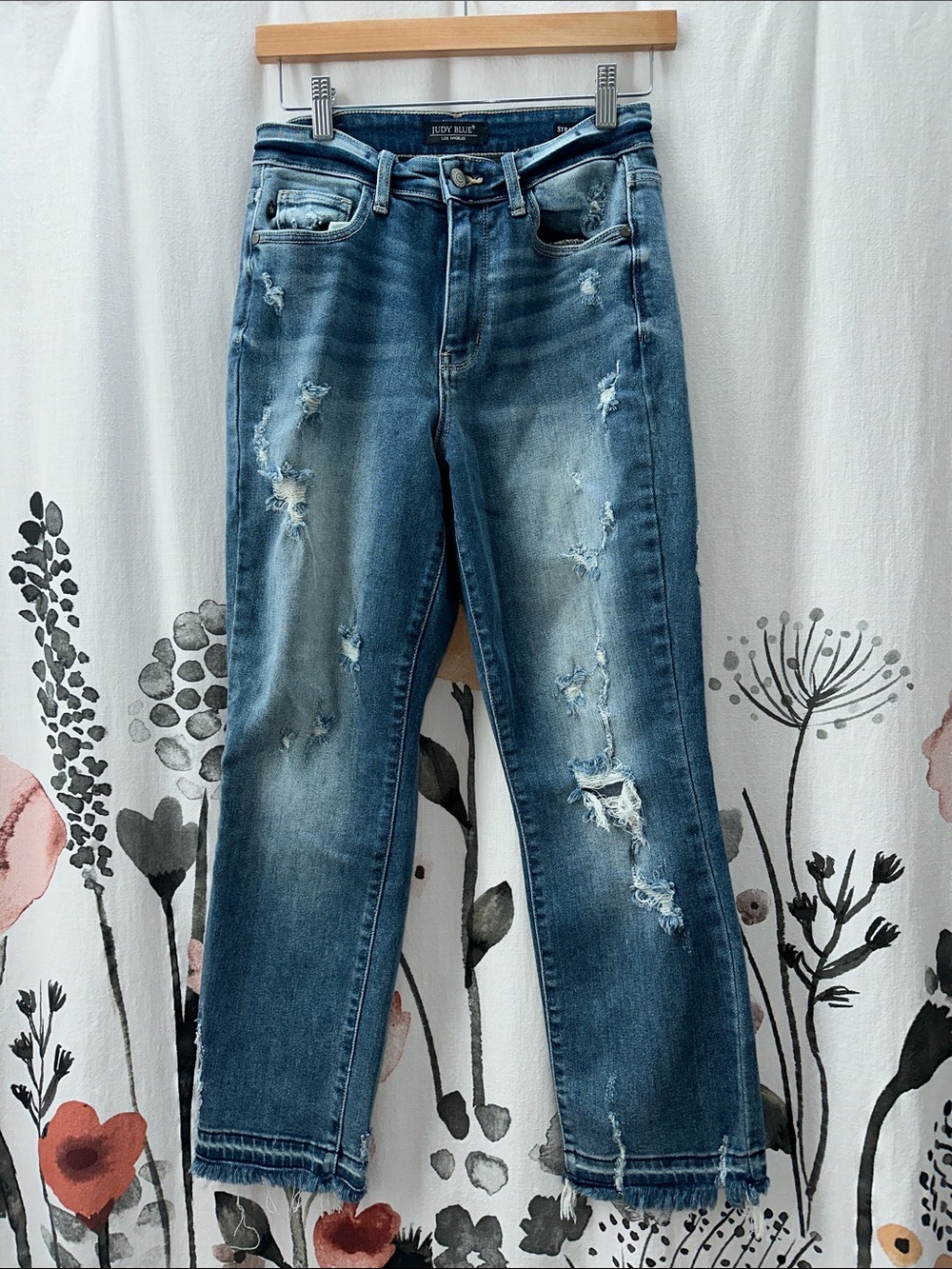 Judy Blue Medium Blue Distressed Cropped Ankle Jeans